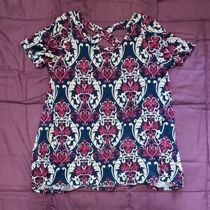 Honeyme Short Sleeve Top with Navy, Cream, and Pink Pattern
